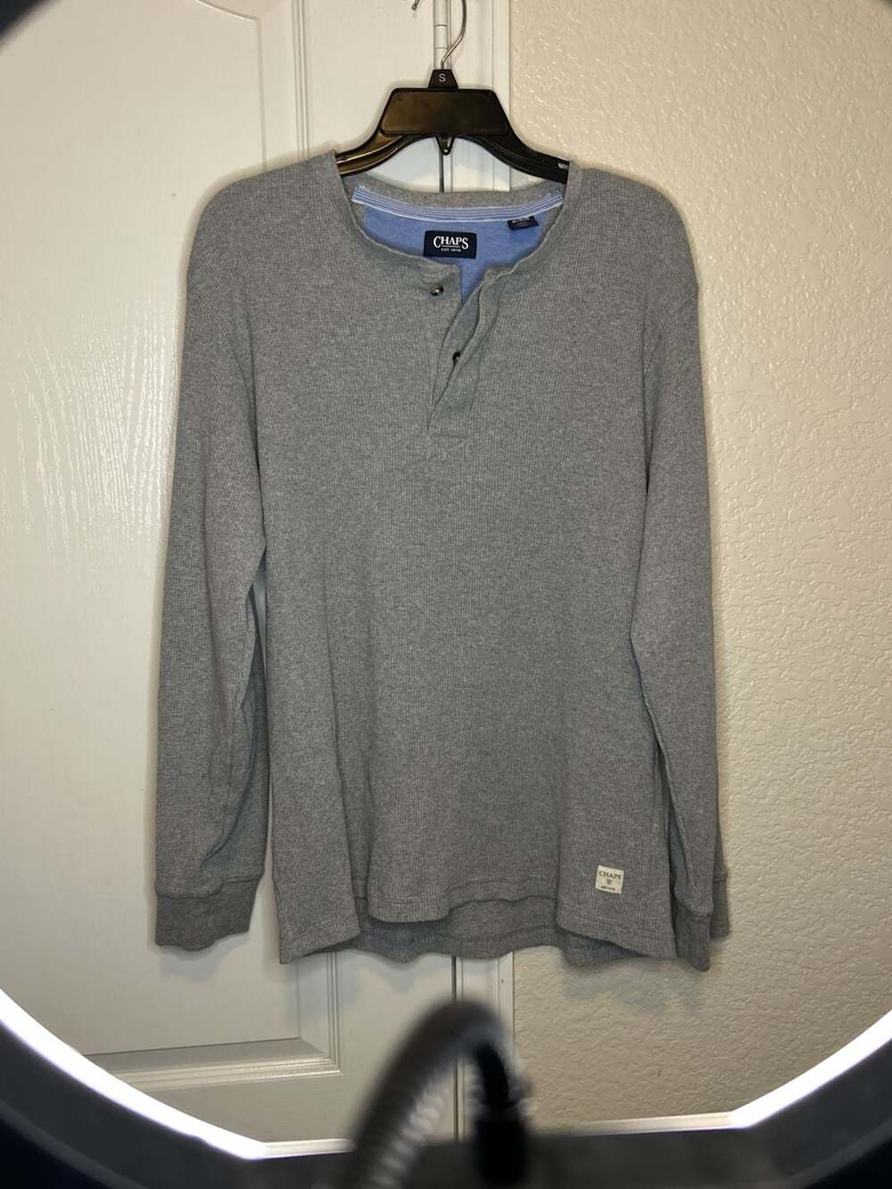 Chaps Men's Gray Waffle Knit Henley Shirt Size XL
